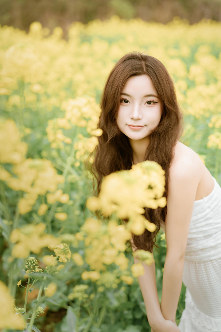 清纯美女大学生个人艺术照写真