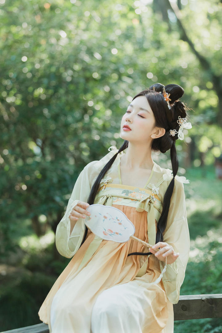 抖音美女主播唯美古装