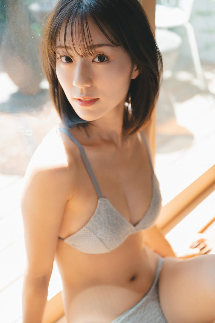 亚洲嫩模西西人体写真