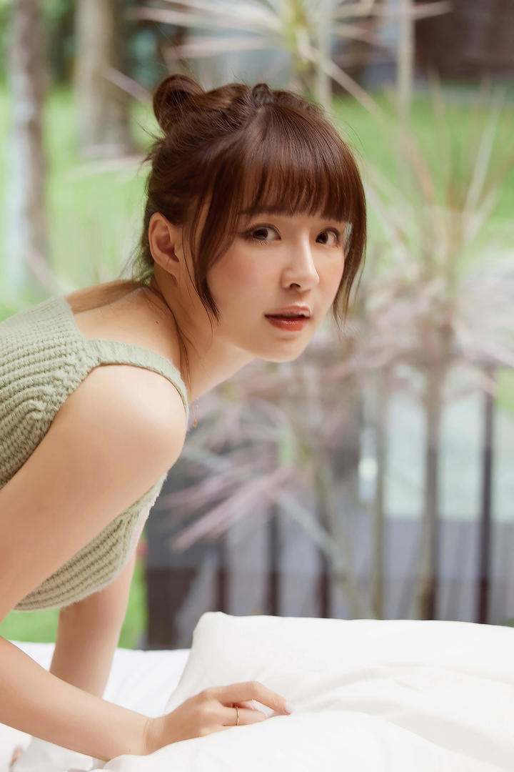 日本漂亮车模私房照