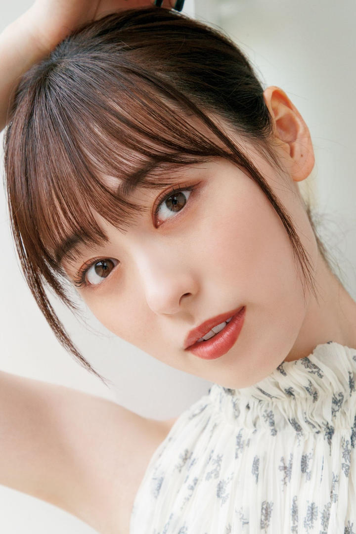日本甜妹扎丸子头