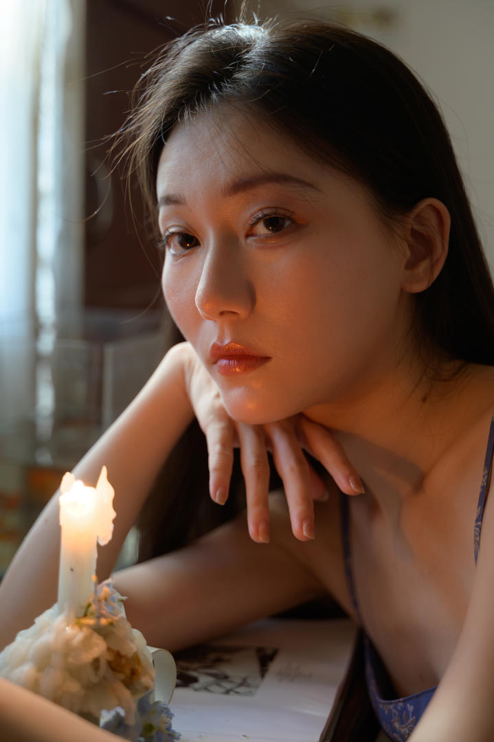 国产美女氛围感照片