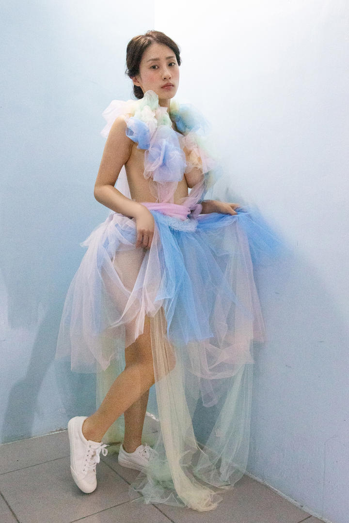 透明裙子美女艺术照