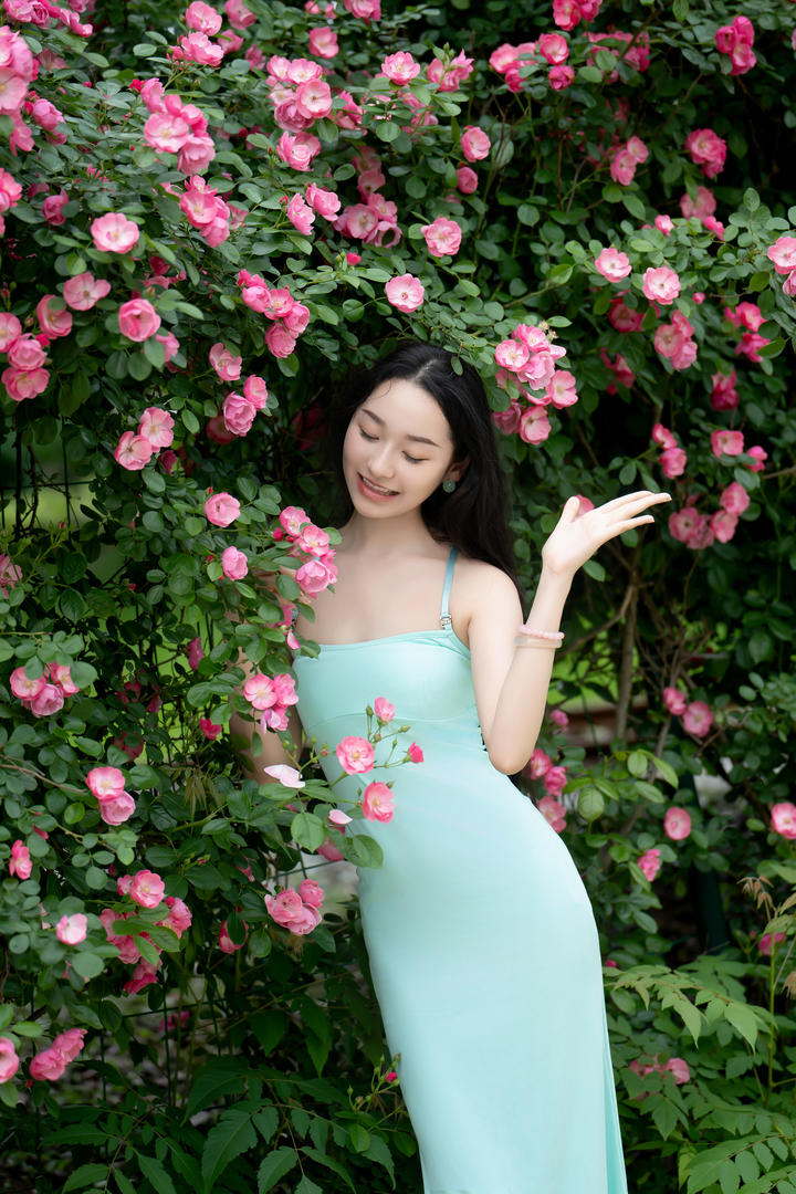 高颜值美女踏青