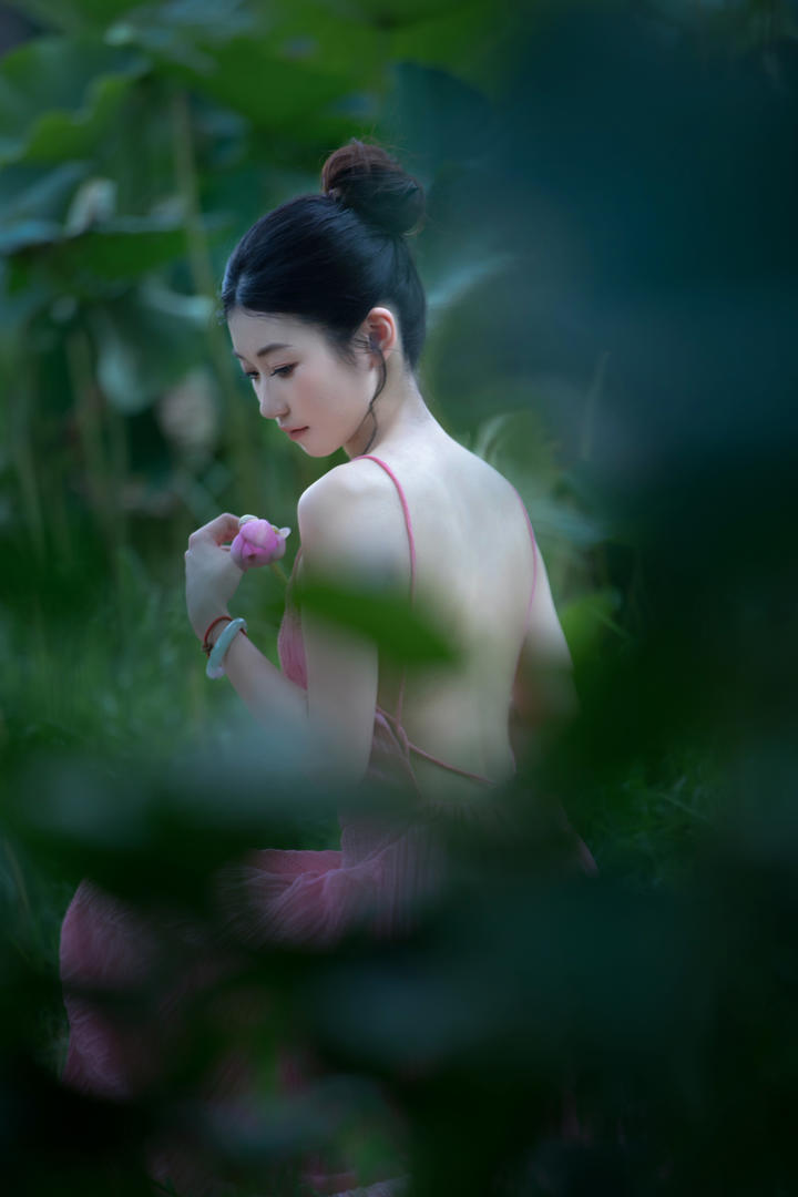 优雅古装美女唯美图片