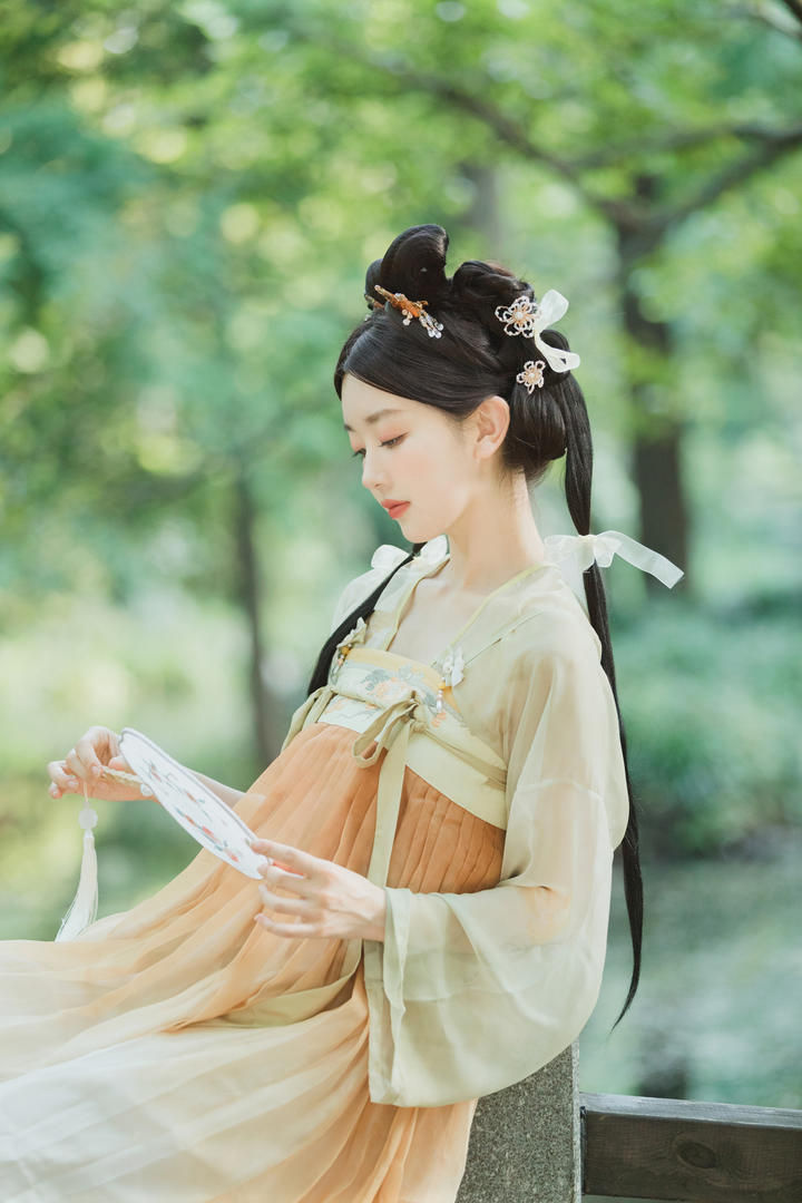 国产古风美女艺术照