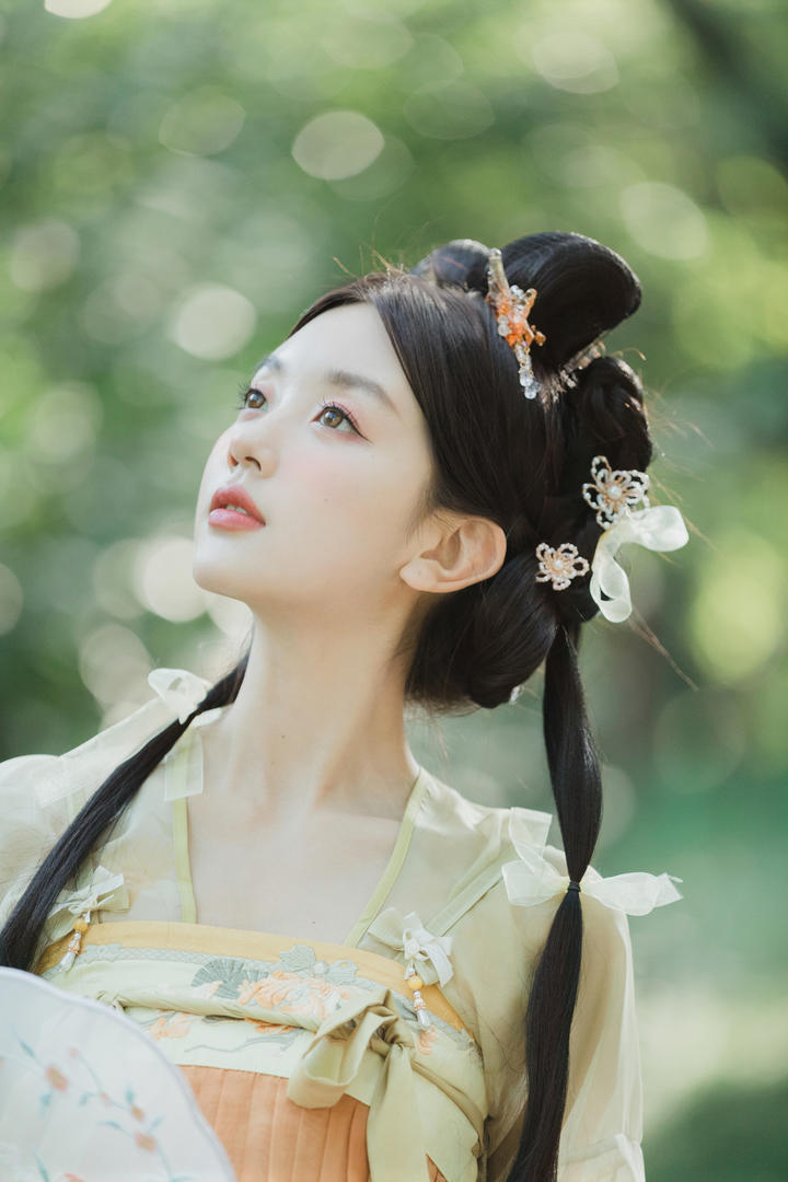 国产古风美女艺术照