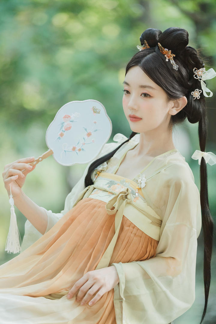 中国古装美女博主高清壁纸