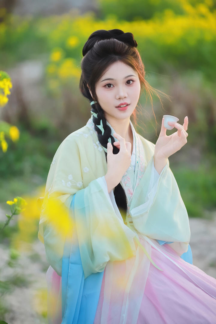 高颜值古装美女艺术照