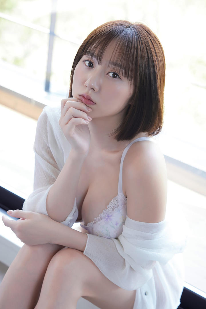 国产美女空姐撩人自拍
