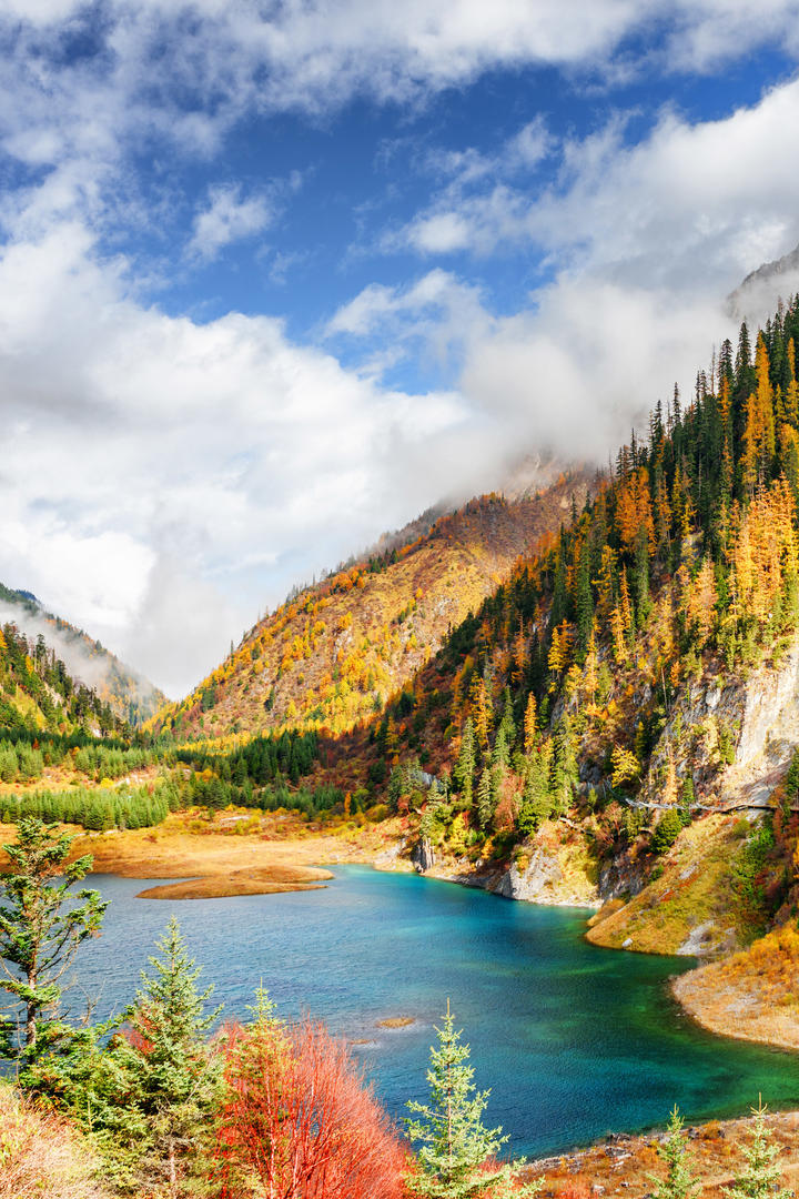 高清秋天山水风景图片