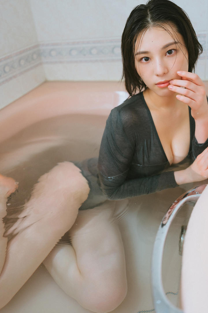 四十路成熟性感日本女优美女诱人自拍无码图片