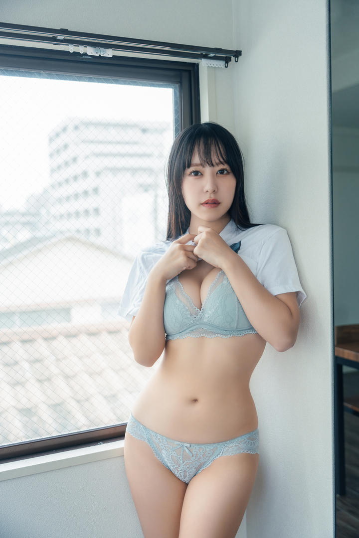 微胖内衣美女图片