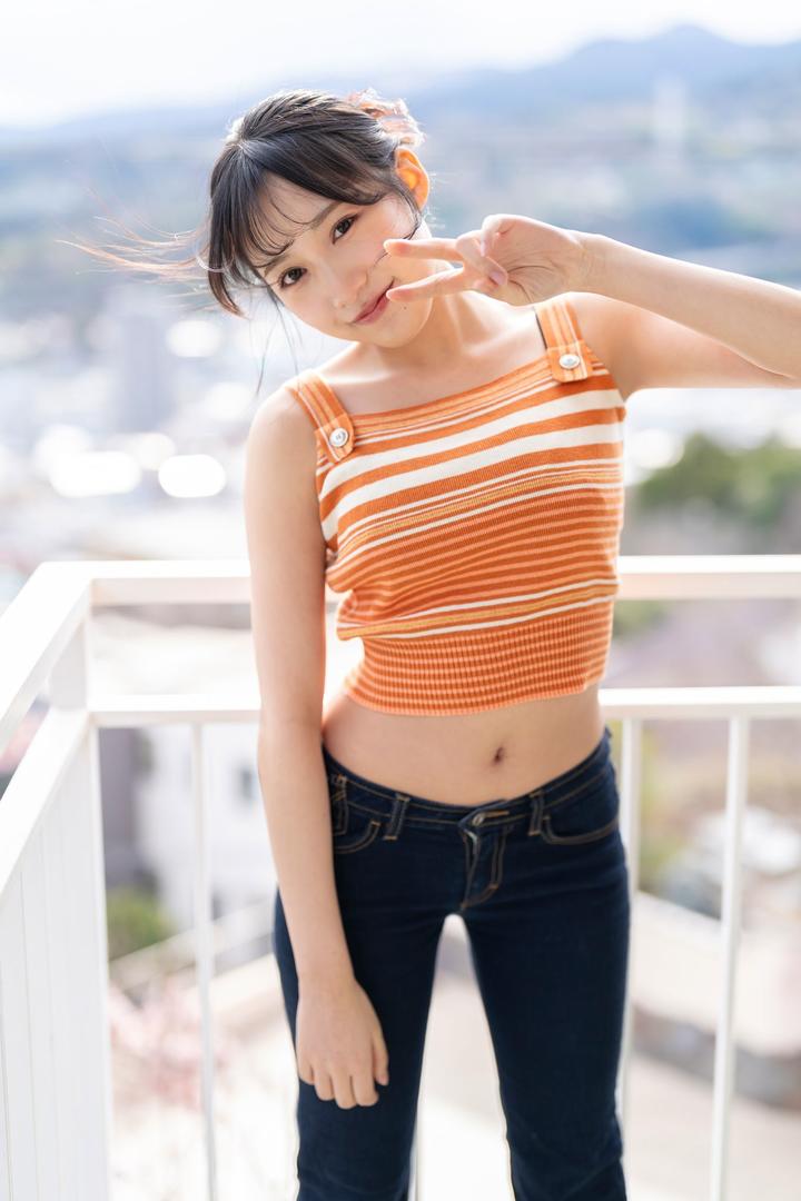 亚洲激情美女牛仔裤