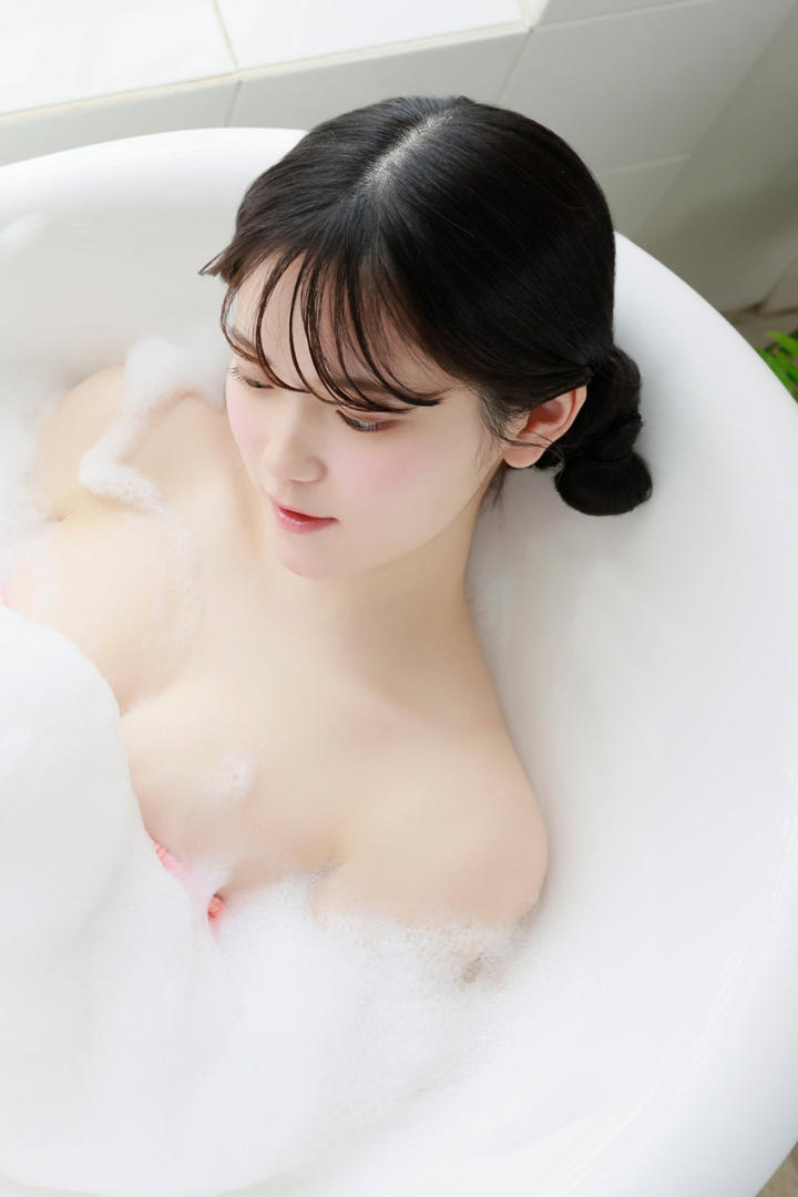 极品美女洗泡泡浴图片