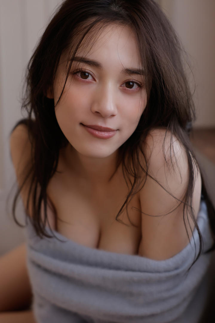 日韩伦理片美女私房照