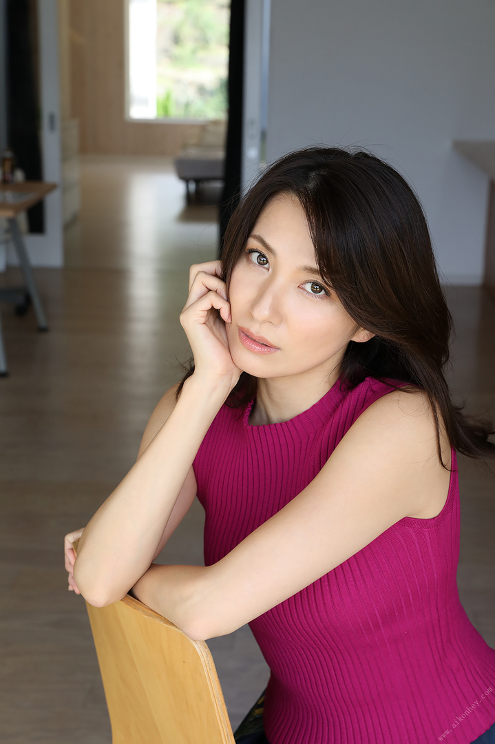 日本成熟韵味美女图片集