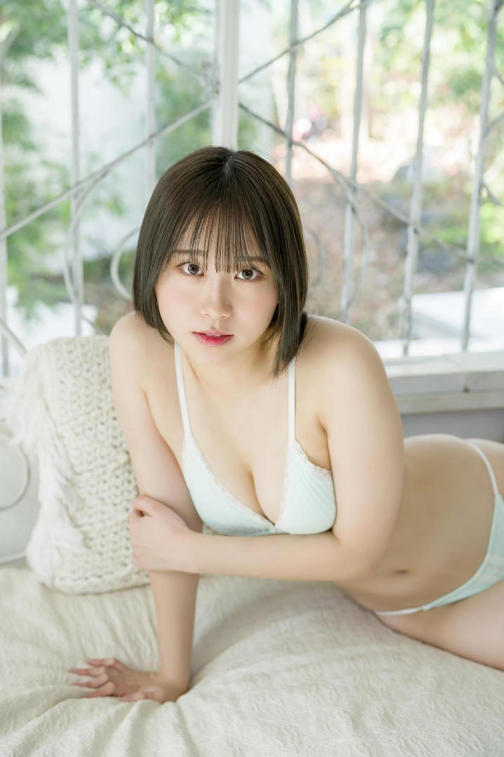 极品美女校花性感自拍套图