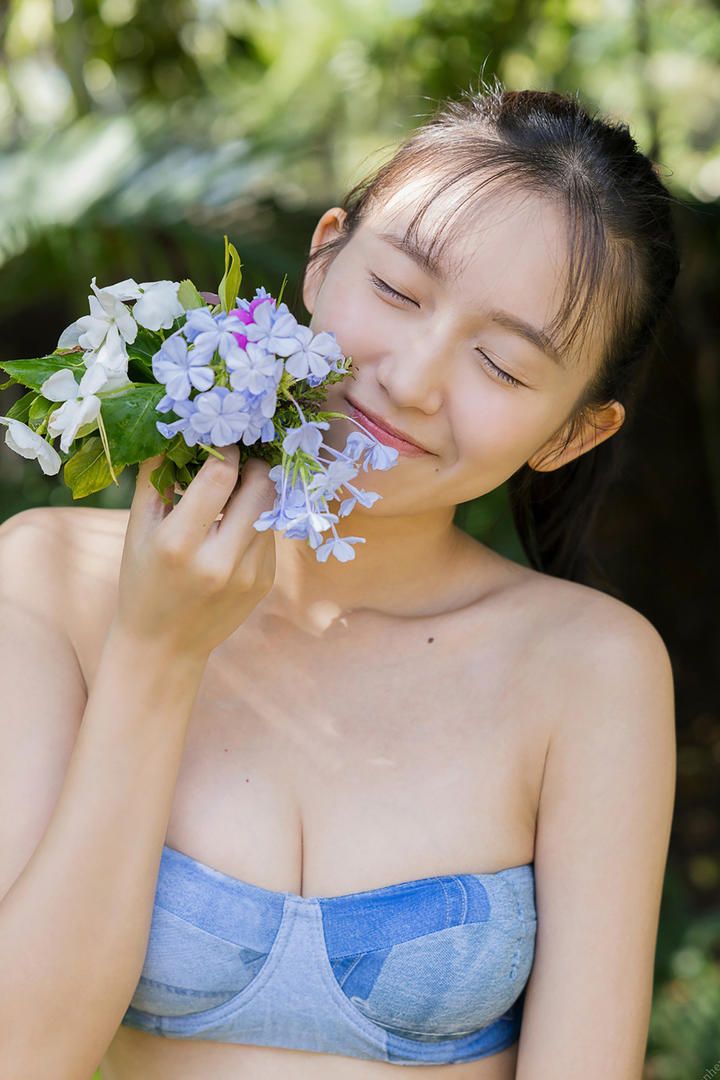 日本纯欲美女摄影