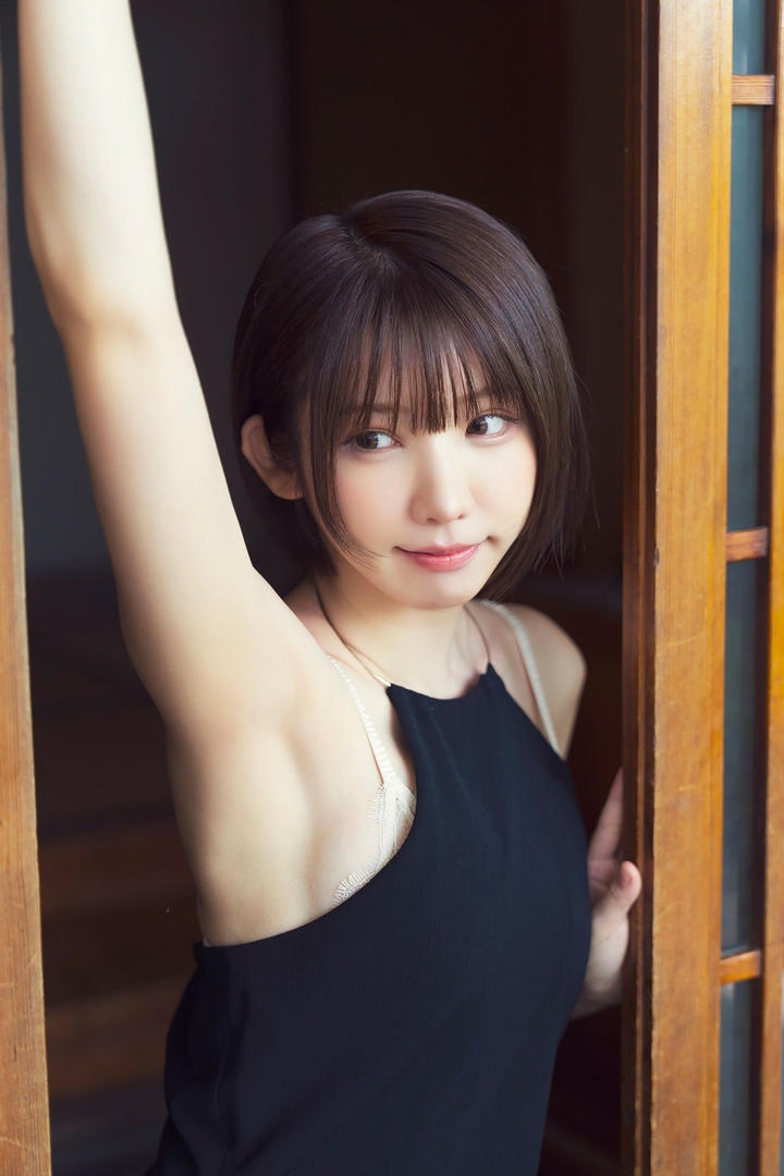 短发发型美女私拍图片