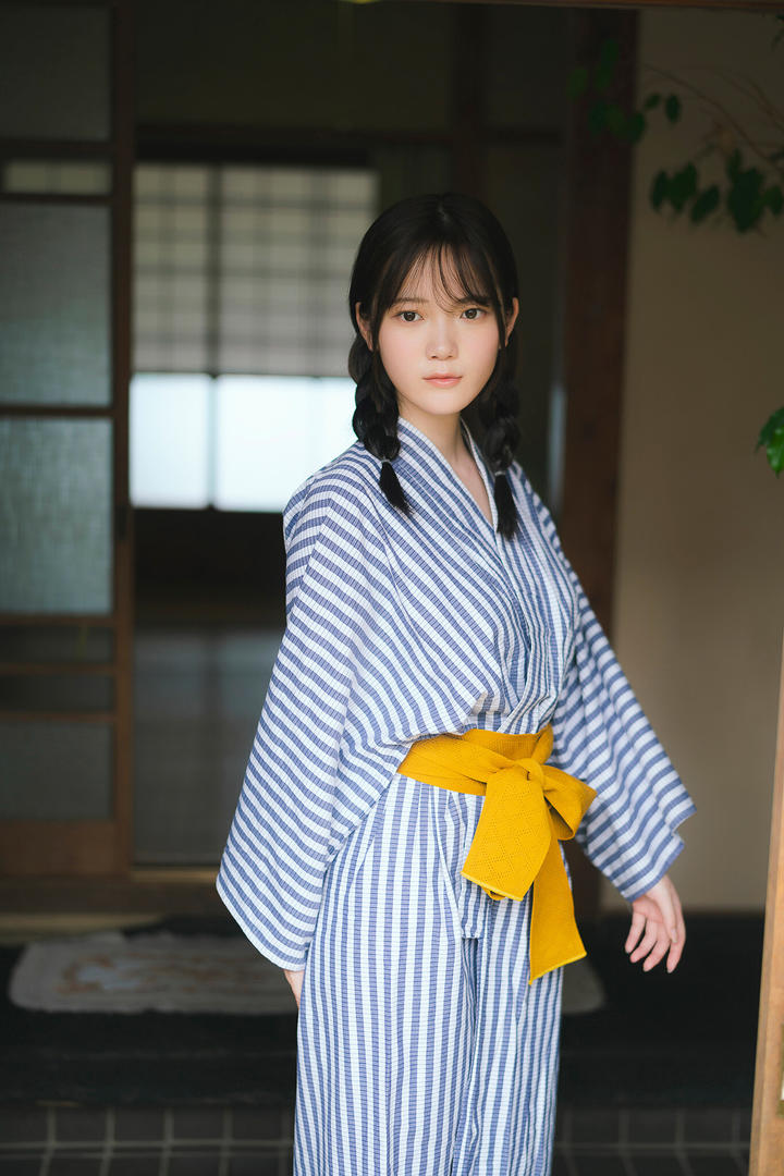 漂亮睡衣美女图片