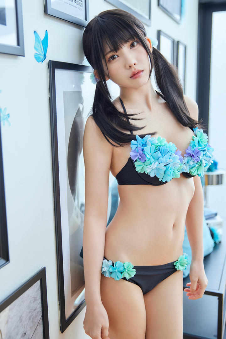 超好看的日本双马尾小美女图片