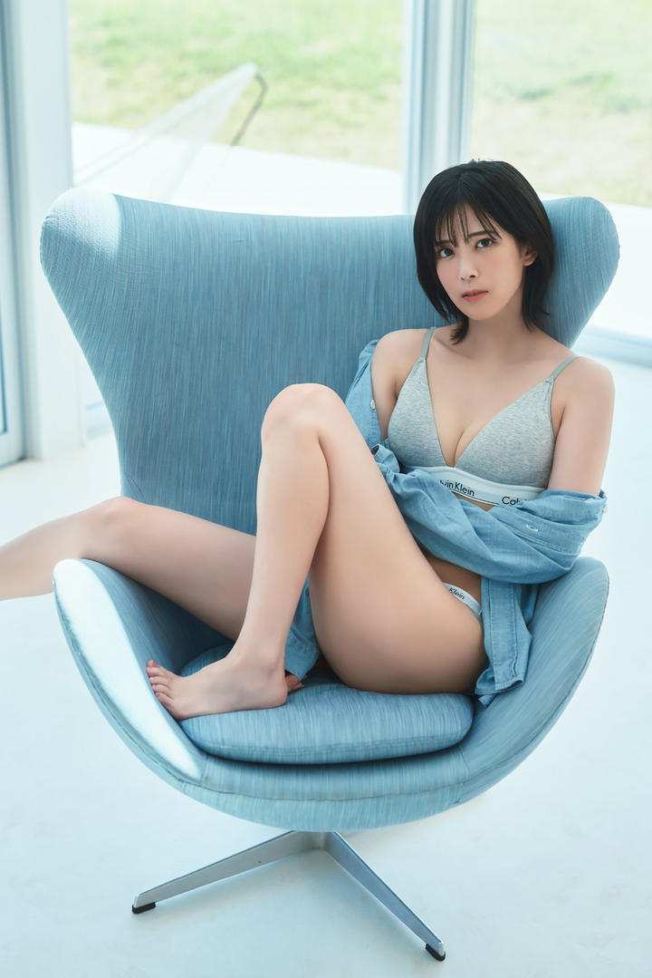 大胸116美女写真一级午夜艺术照