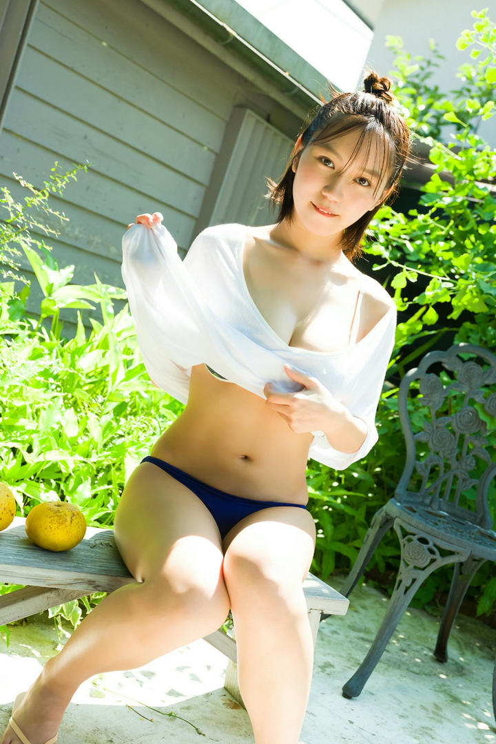 日本可爱美女西西人体艺术